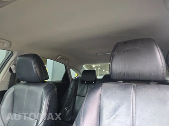 2016 Toyota Avalon XLE – miniatura 18