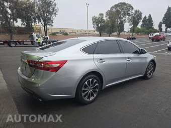 2016 Toyota Avalon XLE – miniatura 4
