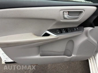2016 Toyota Camry Hybrid LE - miniatura 10