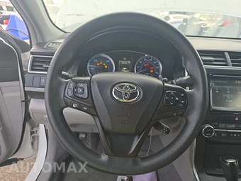 2016 Toyota Camry Hybrid LE - miniatura 10