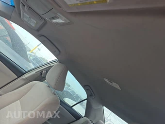 2016 Toyota Camry Hybrid LE - miniatura 17