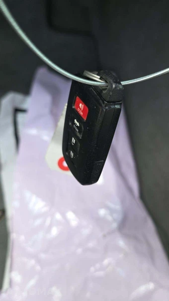 2016 Toyota Camry Hybrid LE - miniatura 18