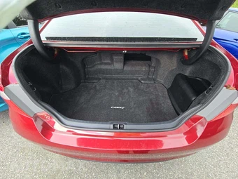 2016 Toyota Camry Hybrid SE - miniatura 14