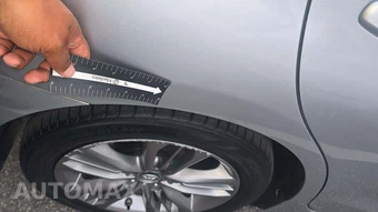 2016 Toyota Camry Hybrid XLE - miniatura 27