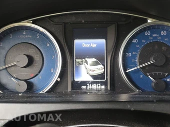 2016 Toyota Camry LE - miniatura 12