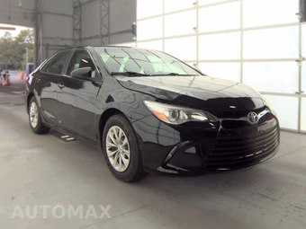 2016 Toyota Camry LE - miniatura 3