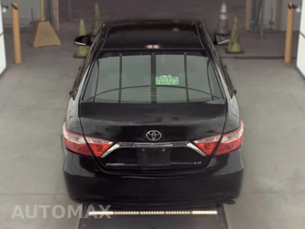 2016 Toyota Camry LE - miniatura 5