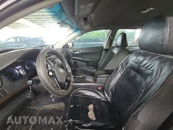 2016 Toyota Camry LE - miniatura 7