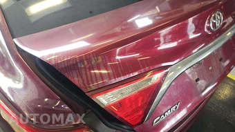 2016 Toyota Camry LE – miniatura 18