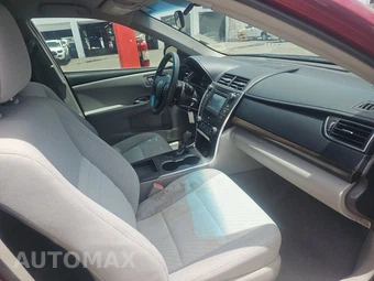 2016 Toyota Camry LE – miniatura 8