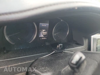 2016 Toyota Camry LE – miniatura 12
