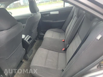 2016 Toyota Camry LE – miniatura 13