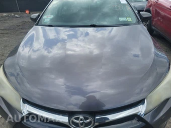 2016 Toyota Camry LE – miniatura 15