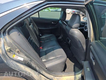 2016 Toyota Camry LE - miniatura 16