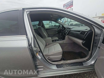 2016 Toyota Camry LE - miniatura 12
