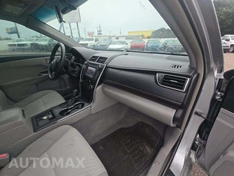 2016 Toyota Camry LE - miniatura 13