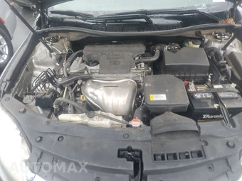 2016 Toyota Camry LE – miniatura 15