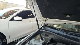 2016 Toyota Camry LE – miniatura 47