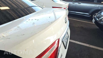 2016 Toyota Camry LE – miniatura 53