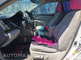 2016 Toyota Camry LE – miniatura 7
