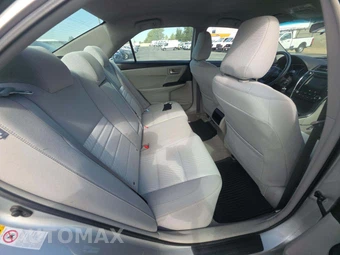 2016 Toyota Camry LE - miniatura 16