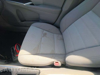 2016 Toyota Camry LE - miniatura 21