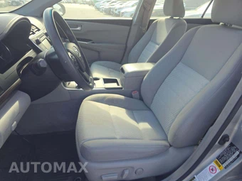 2016 Toyota Camry LE - miniatura 6