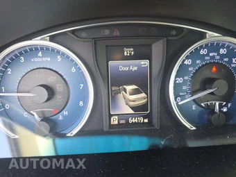 2016 Toyota Camry LE - miniatura 9