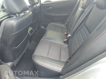 2016 Toyota Camry SE - miniatura 13