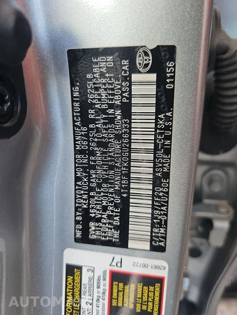 2016 Toyota Camry SE - miniatura 14