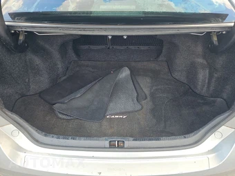 2016 Toyota Camry SE - miniatura 16