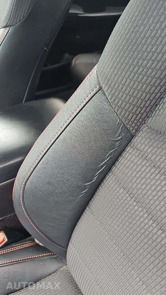 2016 Toyota Camry SE - miniatura 19