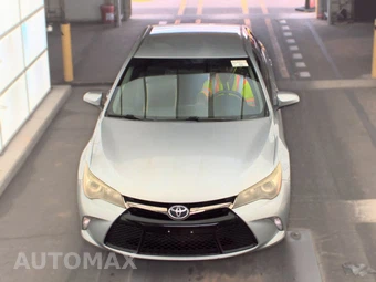 2016 Toyota Camry SE - miniatura 2
