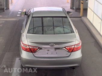 2016 Toyota Camry SE - miniatura 5