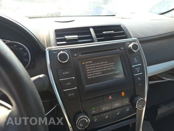 2016 Toyota Camry SE – miniatura 11