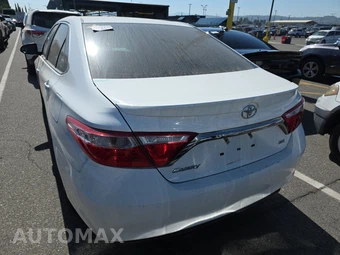2016 Toyota Camry SE – miniatura 5