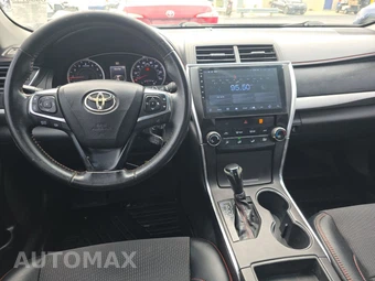 2016 Toyota Camry SE – miniatura 11