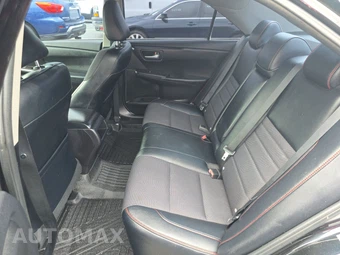 2016 Toyota Camry SE – miniatura 13
