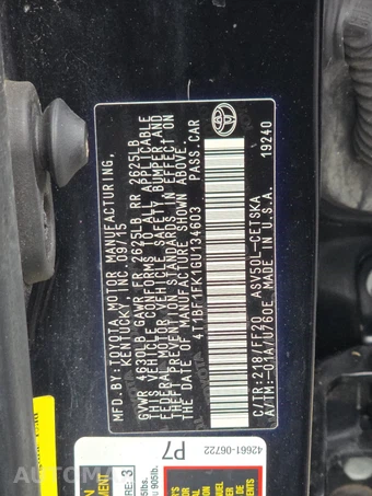 2016 Toyota Camry SE – miniatura 14