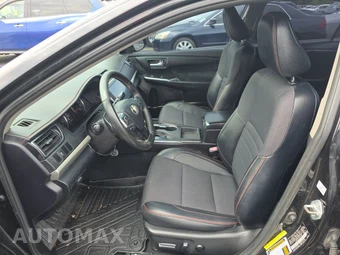 2016 Toyota Camry SE – miniatura 7