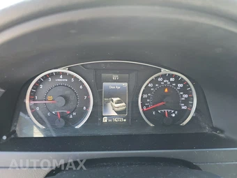 2016 Toyota Camry SE – miniatura 12