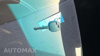 2016 Toyota Camry SE – miniatura 19