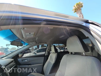 2016 Toyota Camry SE – miniatura 21