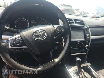 2016 Toyota Camry SE - miniatura 11