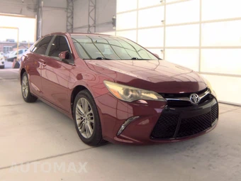 2016 Toyota Camry SE - miniatura 3