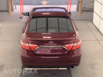 2016 Toyota Camry SE - miniatura 5