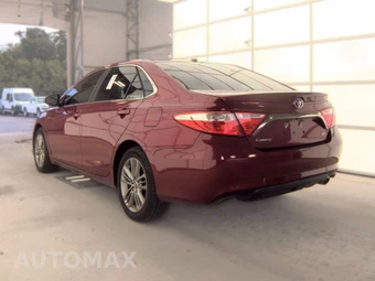 2016 Toyota Camry SE - miniatura 6