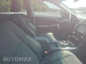 2016 Toyota Camry SE - miniatura 8
