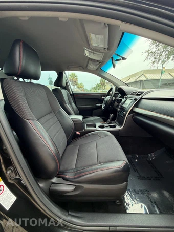 2016 Toyota Camry SE - miniatura 21
