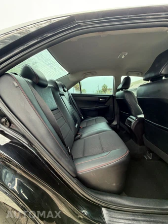 2016 Toyota Camry SE - miniatura 24